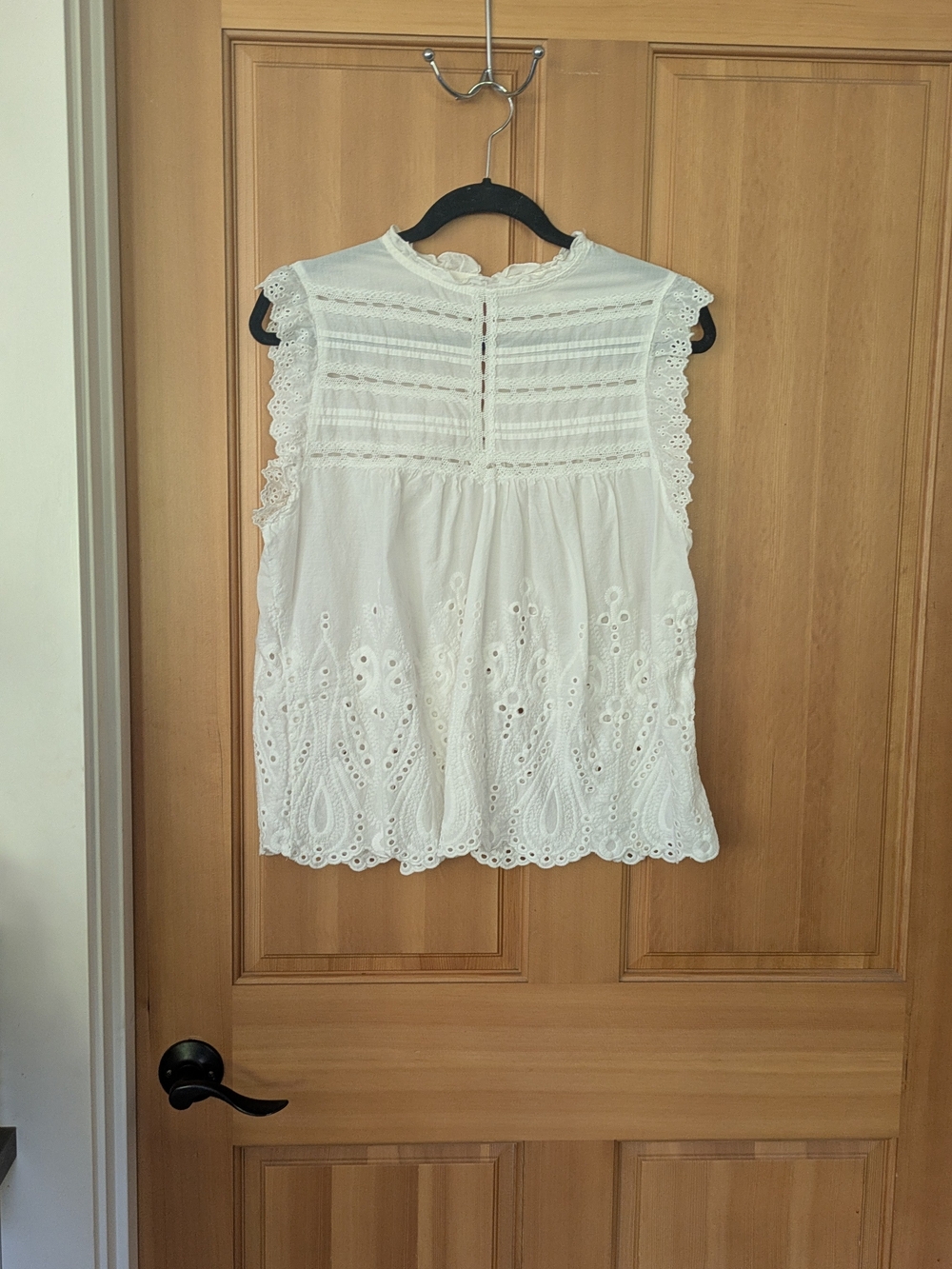 White Eyelet Lace Sleeveless Top